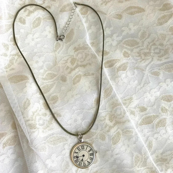 Women/Girls Antique Roman Lettering Clock TimePiece Charm Pendant Cord Necklace - Picture 5 of 6